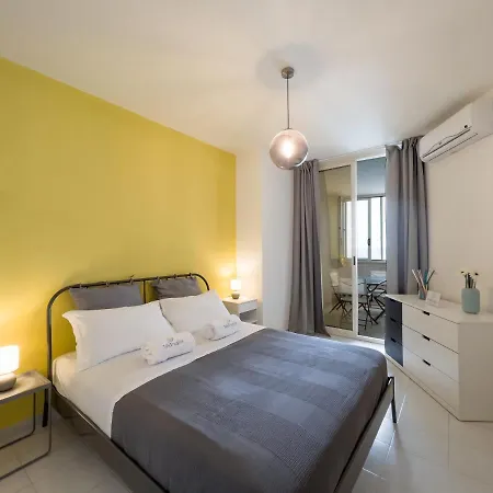 Wepuglia - Donna Carla Polignano a Mare